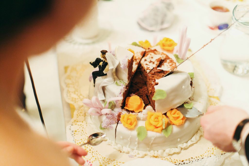 how to defrost wedding cake